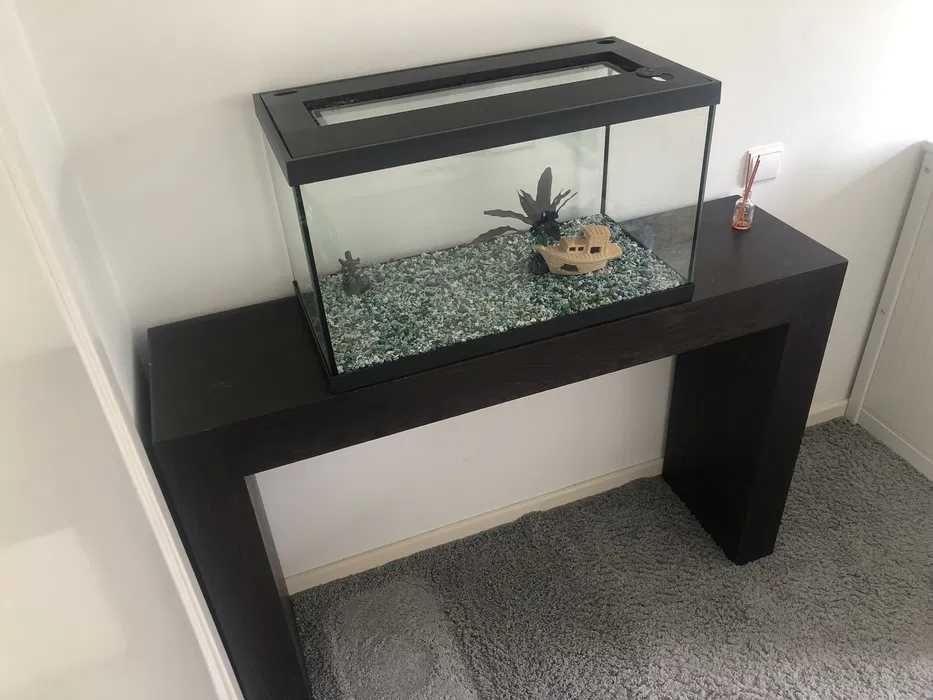 Móvel preto usado – Ideal para aquário ou outros usos