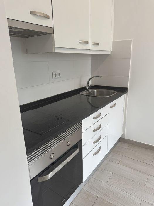 Arrenda-se T1 - Miratejo