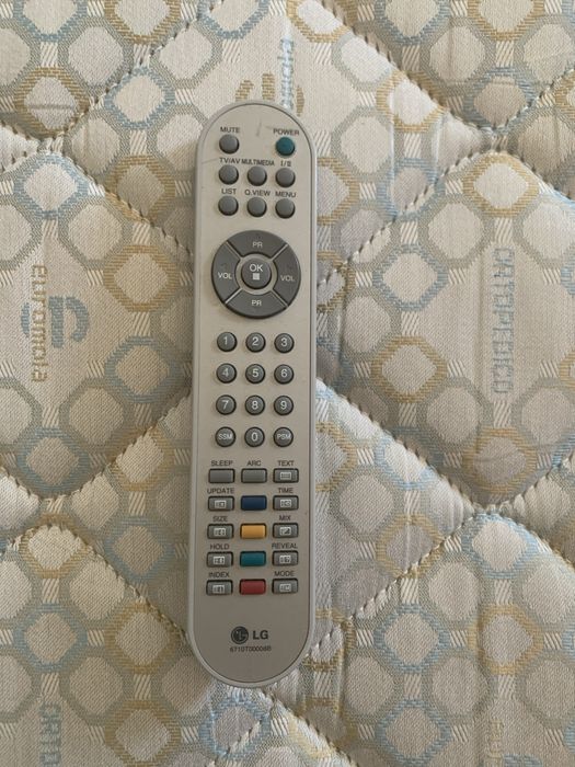 TV LCD LG 23’’ com comando original – Totalmente funcional