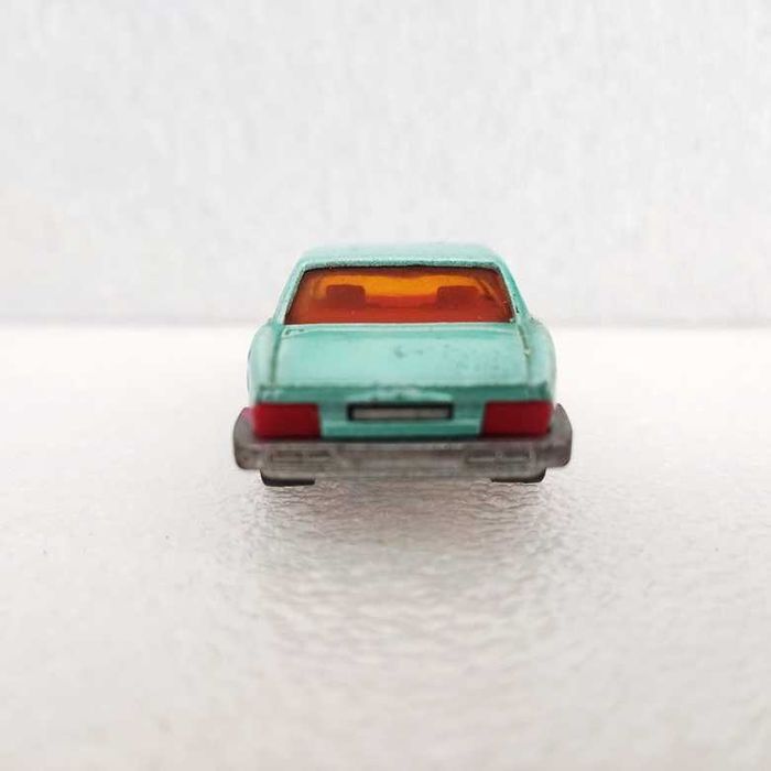 Majorette 293 Jaguar XJ6 escala 1:65