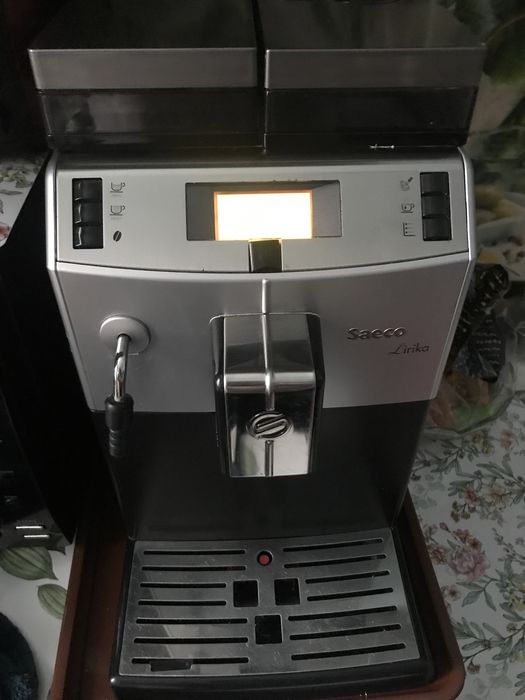 Кавоварка Saeco Lirika