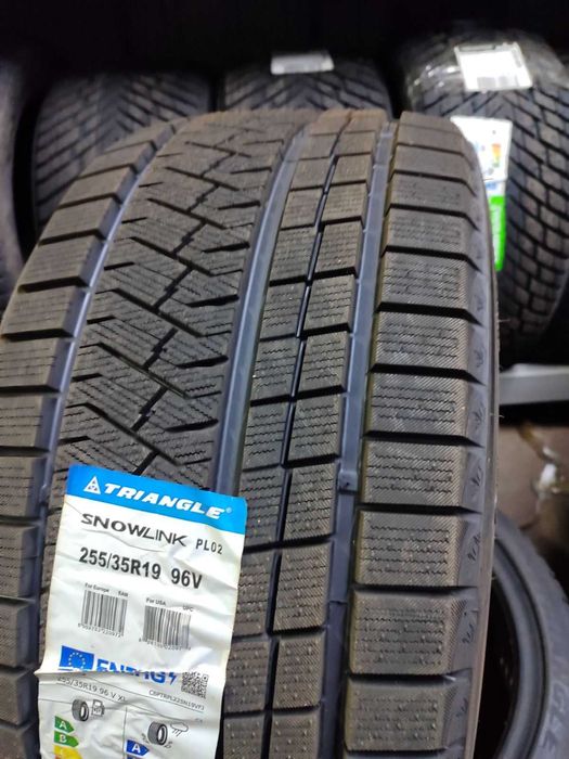 Triangle 255/35 R19 96V XL PL02
