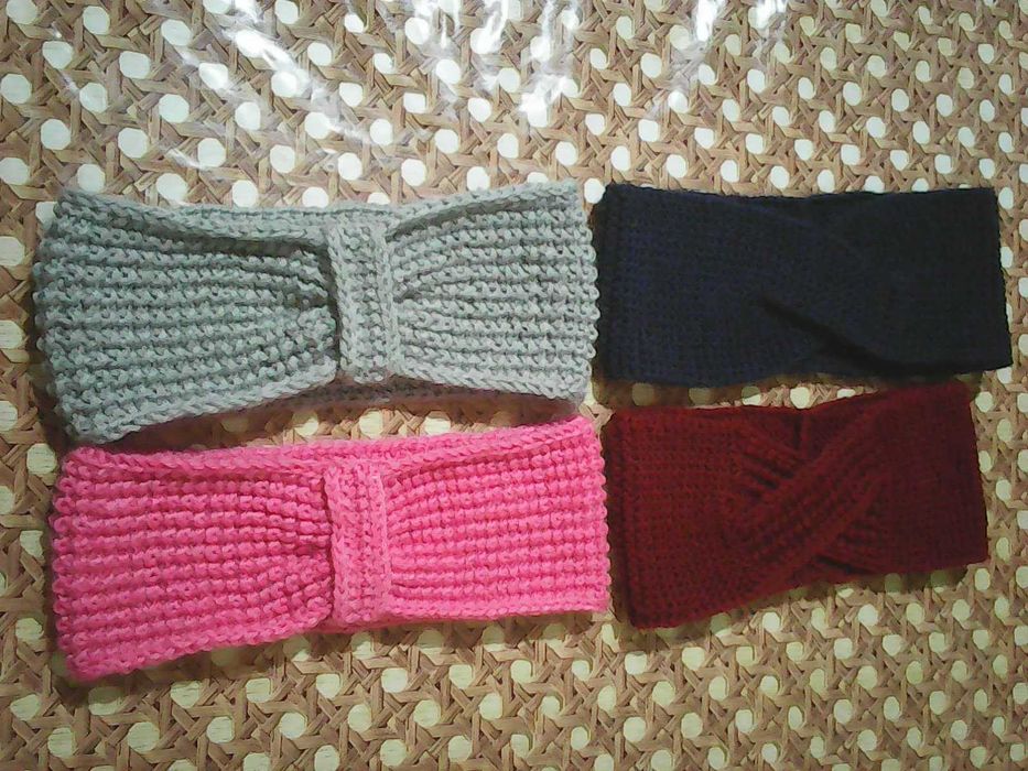 Жіноча в'язана пов'язка  на голову.  Р.54 – 56.