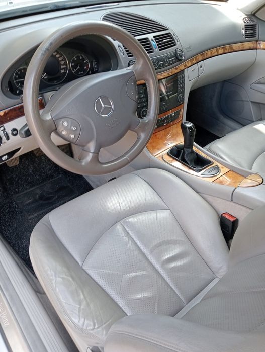 Mercedes Benz E220 W211