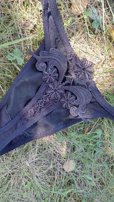 Stringi damskie rozm. M