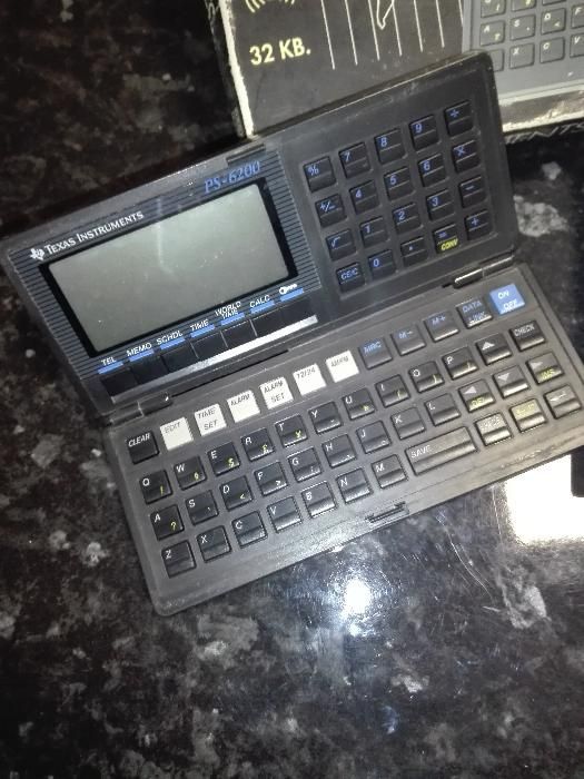 Electronic Agenda / Texas Instruments Organizer64738621543681121