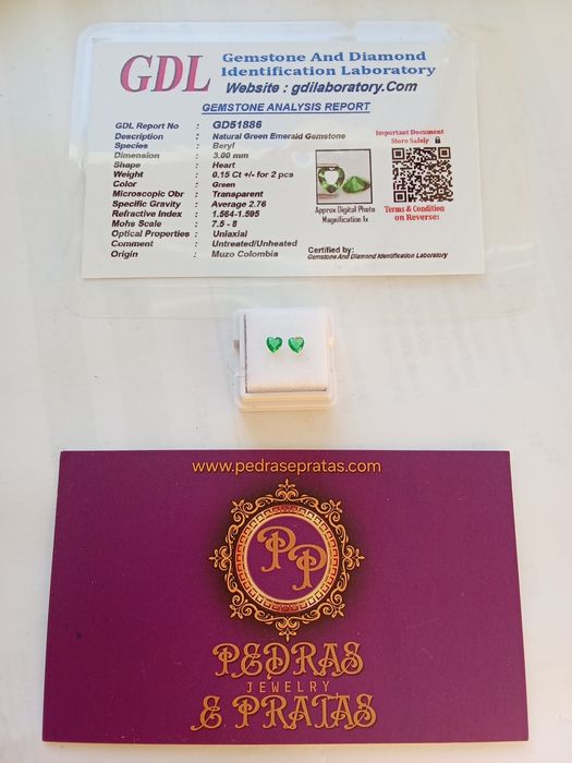 Dois Corações de Esmeralda com Certificado