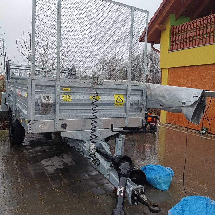 Rozrzutnik obornika 3,5 t Cynkomet N233/4 fabrycznie nowy.