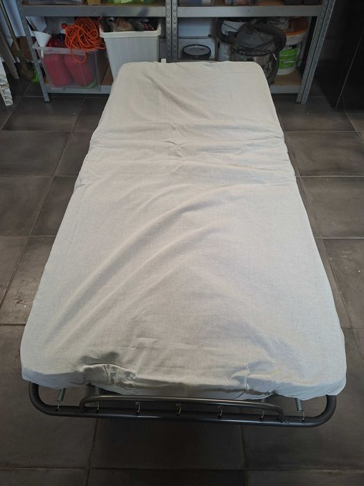 Łóżko polowe jak nowe