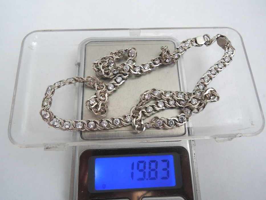 Срібний жіночий ланцюжок, кольє з фіанітами.