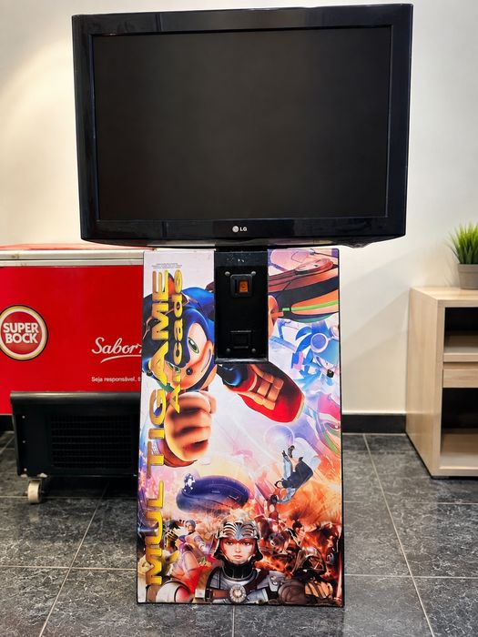 Máquina Arcade Multijogos com Ecrã LG – 150€