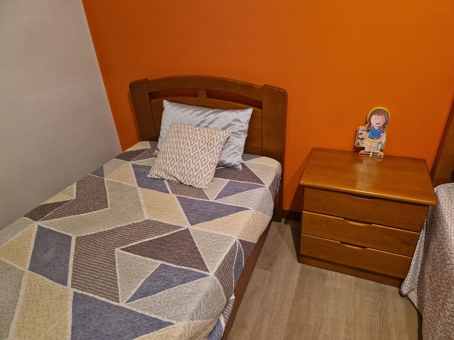 Cama de corpo e meio
