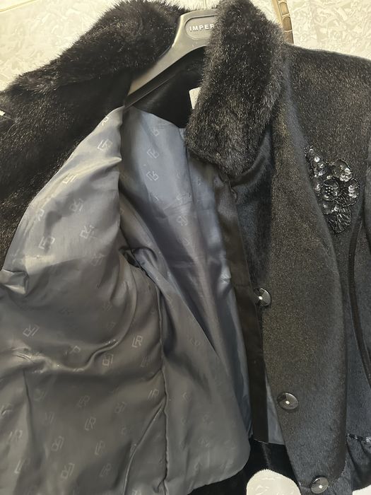 Шубка коротка чорна