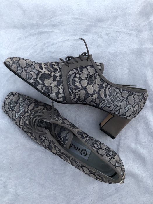 Sapatos renda em seda da POLLINI tmn 39 1/2
