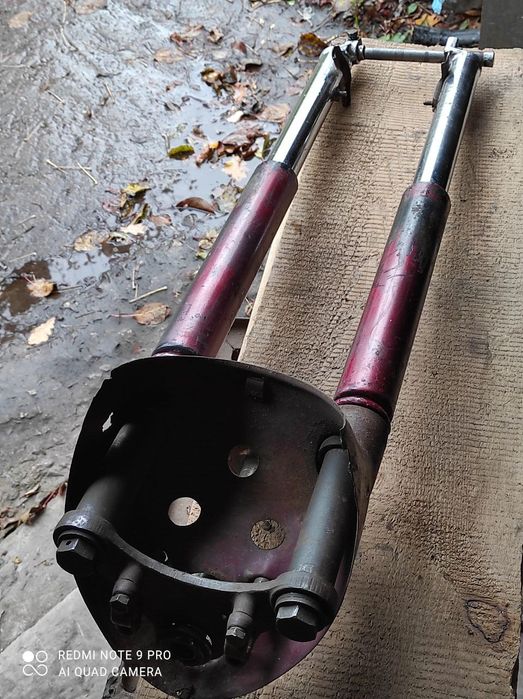 Продам запчасти на мотоцикл Ява -350 (старушка) Передняя  вилка  и т д