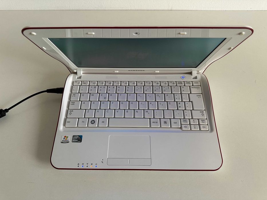 Portátil Samsung NP-NF110 Netbook 10.1"