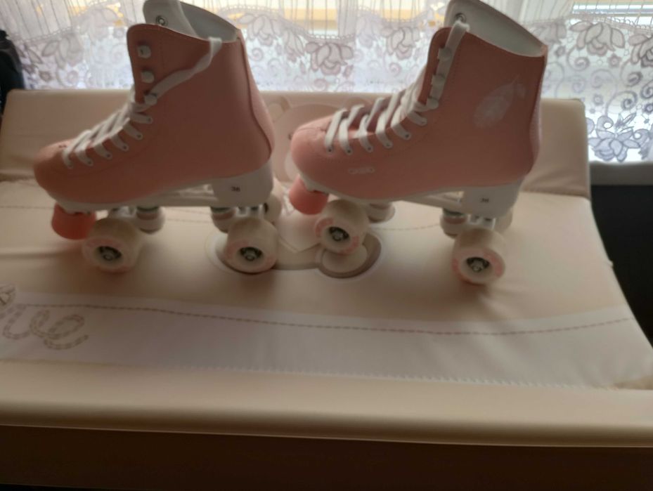 Sprzedam nowe rolki dla dziewczynki, rozmiar 36.
