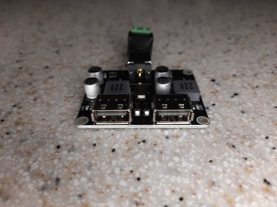 Швидка зарядка USB від аккумулятора 6-32В