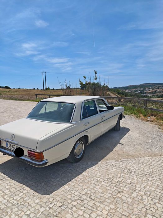 Mercedes W115/8 220D