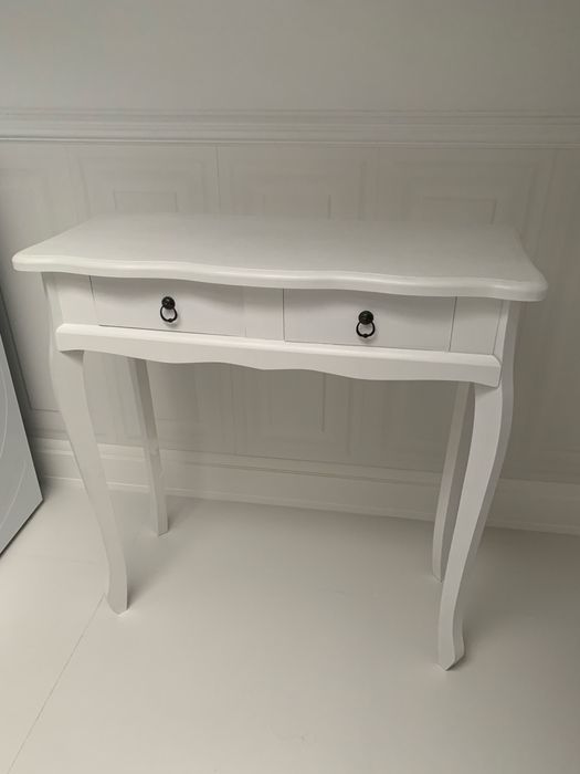 Sprzedam białą konsolę w stylu glamour