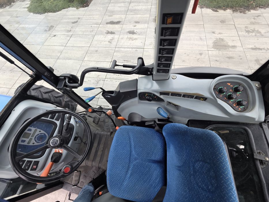 Ciagnik sadowniczy New Holland T4 75N