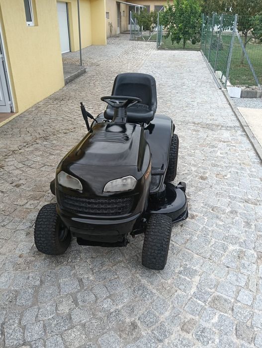 Trator corta relva 20 cv bicilindrico