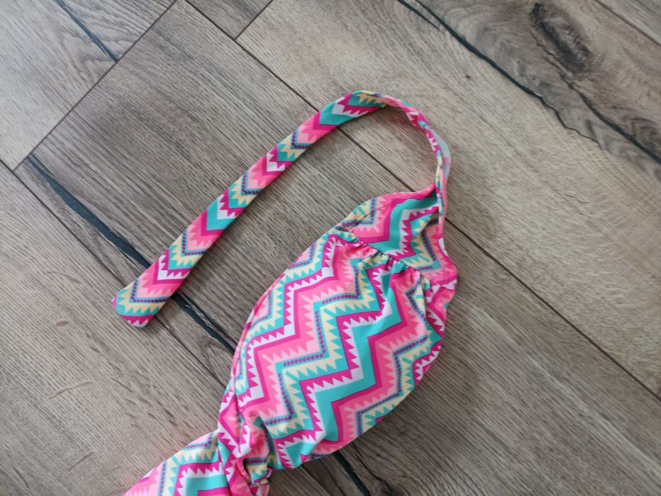 Kolorowa góra od bikini firmy H&M rozmiar S stan bardzo dobry