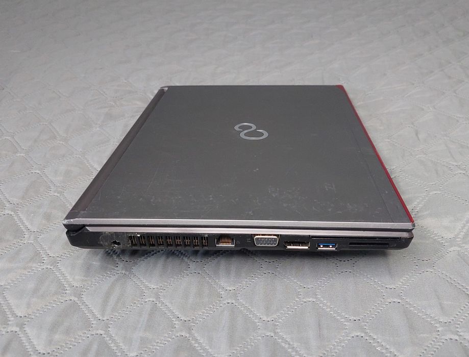 Ноутбук Fujtsu LifeBook E736/ i5-6200U/ 10 Gb/ SSD 240Gb/ БатареяРобоч