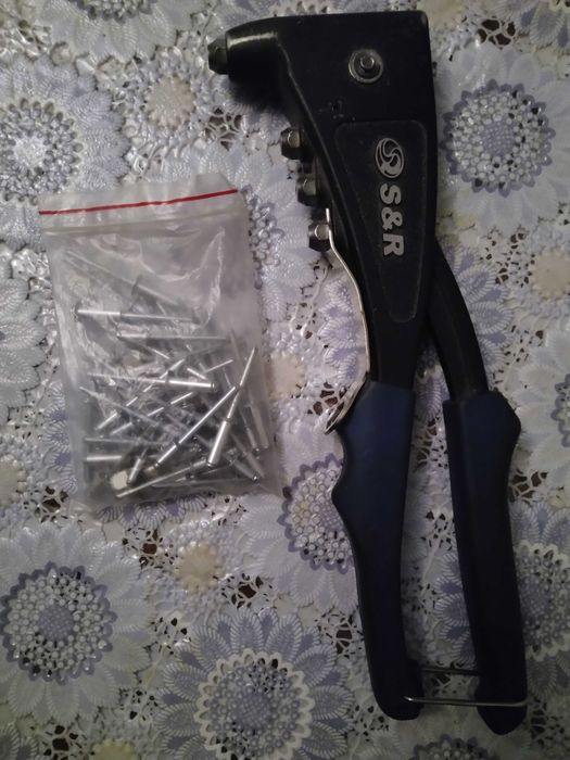 Заклепувальник Germany