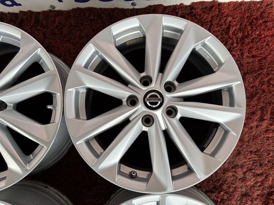 Original Nissan Juke Roque Qashqai X-Trail R17 5x114,3