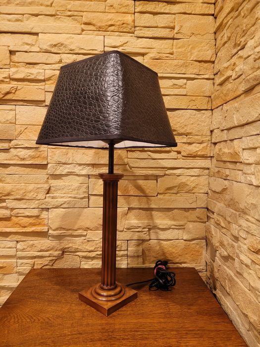 Lampka nocna wysoka