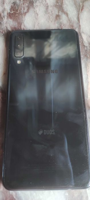 Смартфон Samsung Galaxy A7 (2018)