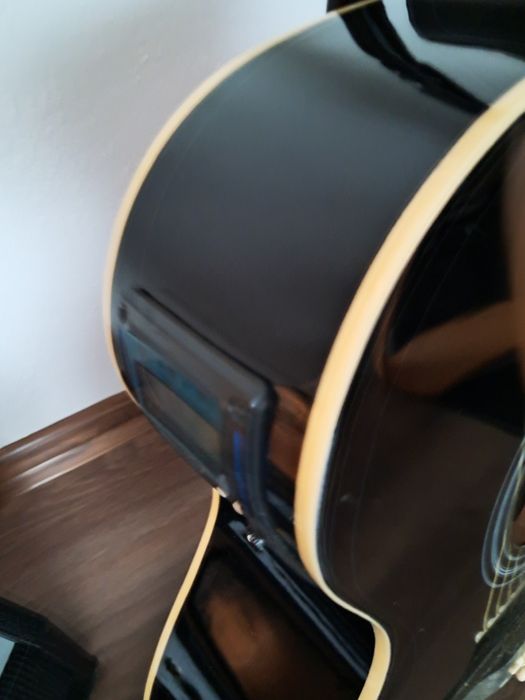 Nowa Gitara akustyczna 4/4 z przetwornikiem do negocjacji