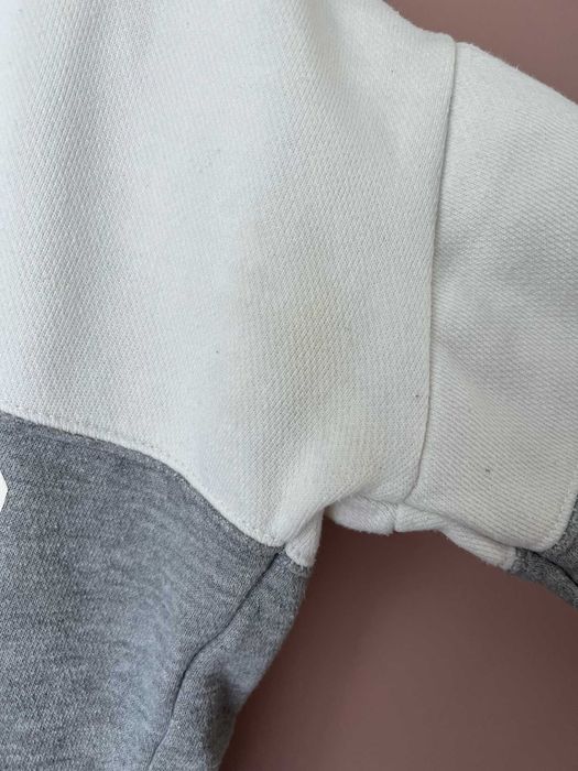 Szaro-biała bluza przez głowę z napisem, Pull&Bear - S