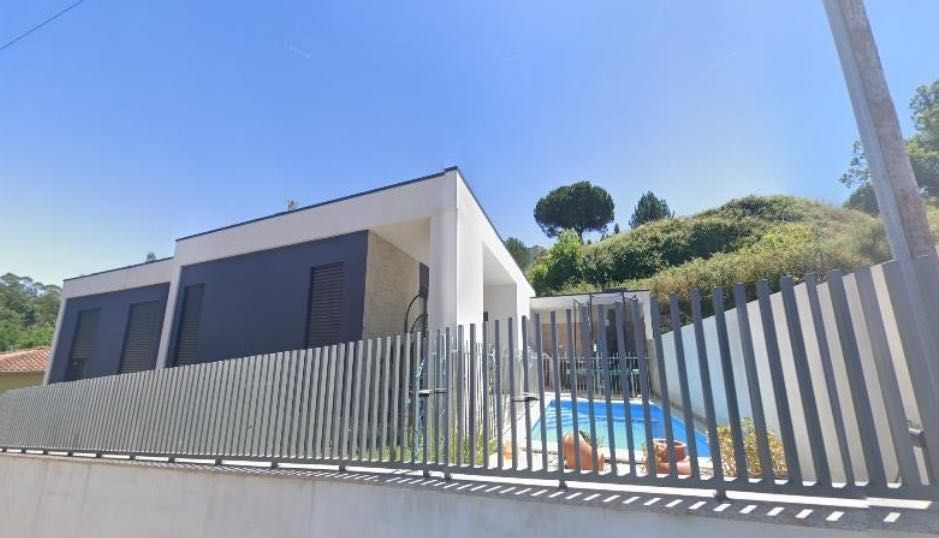Moradia T3+1 com jardim e piscina