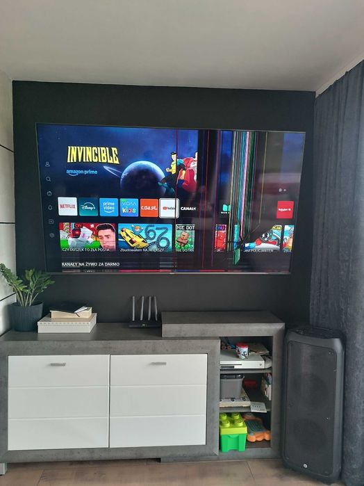 Hisense 75E7NQ PRO - uszkodzona matryca