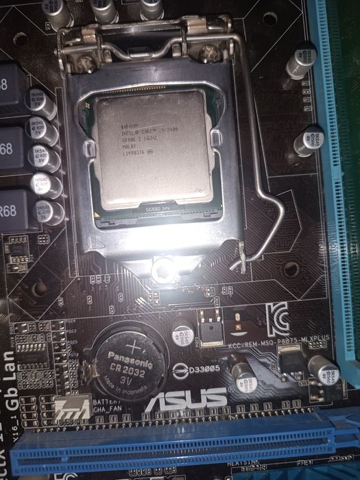 Материньска плата ASUS P8В75-M LX PLUS + i5-2400 + 4gb dd3 1333