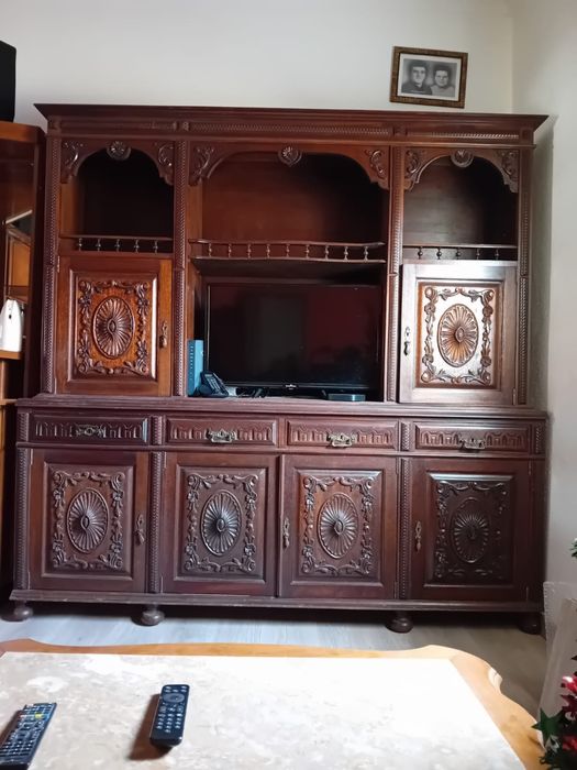 Móvel de Madeira Maciça