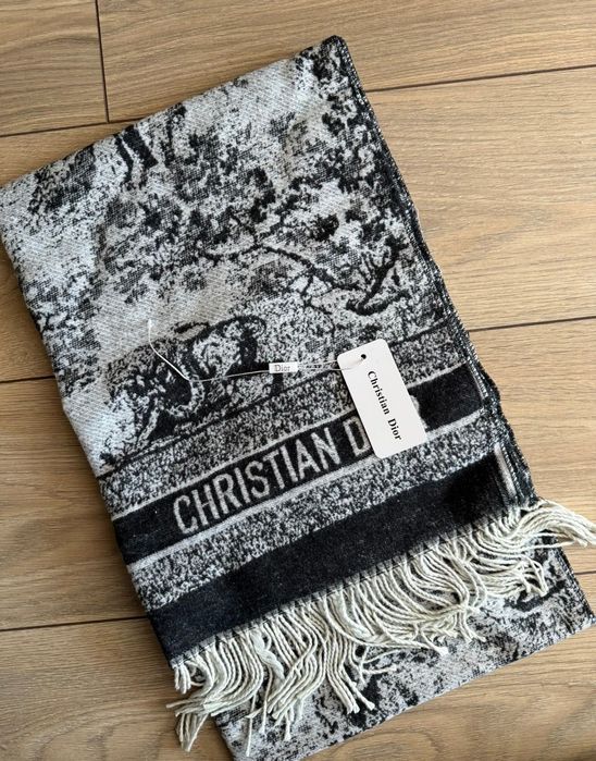 Шарф жіночий Dior