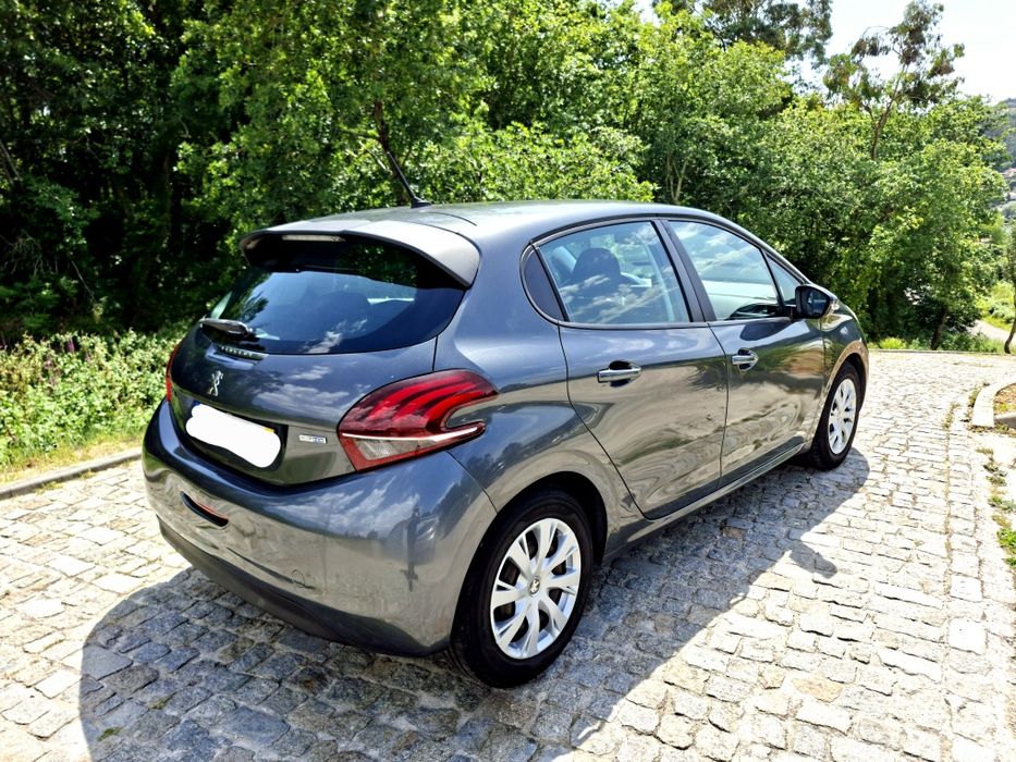 Peugeot 208 1.6 HDI Style 11/2015