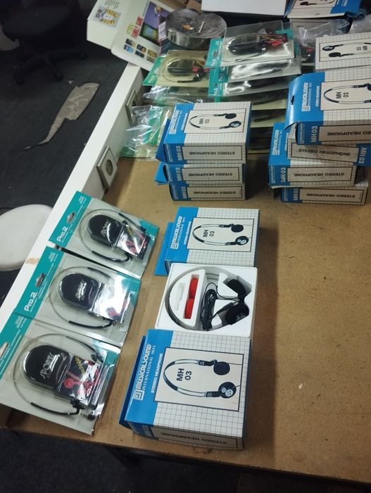 Lote de 20 + 15 headphones