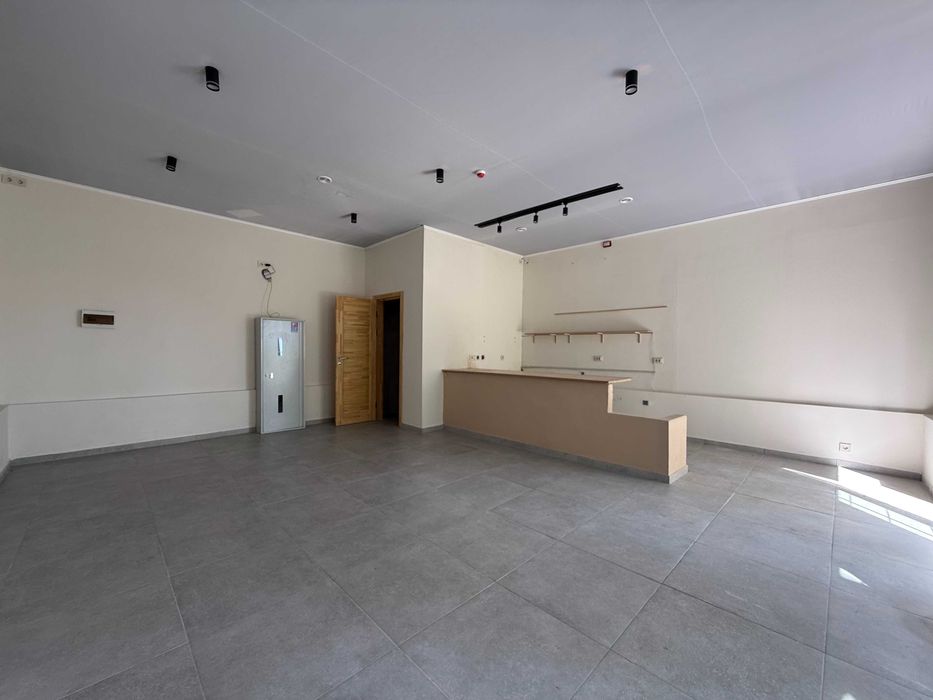 ОРЕНДА ФАСАДНОГО ПРИМІЩЕННЯ | 40,27 м² | ЖК «Нова Англія» | Будинок «Лінкольн» | вул. Михайла Максимовича