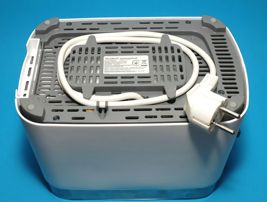 Тостер Hausmark отличный.