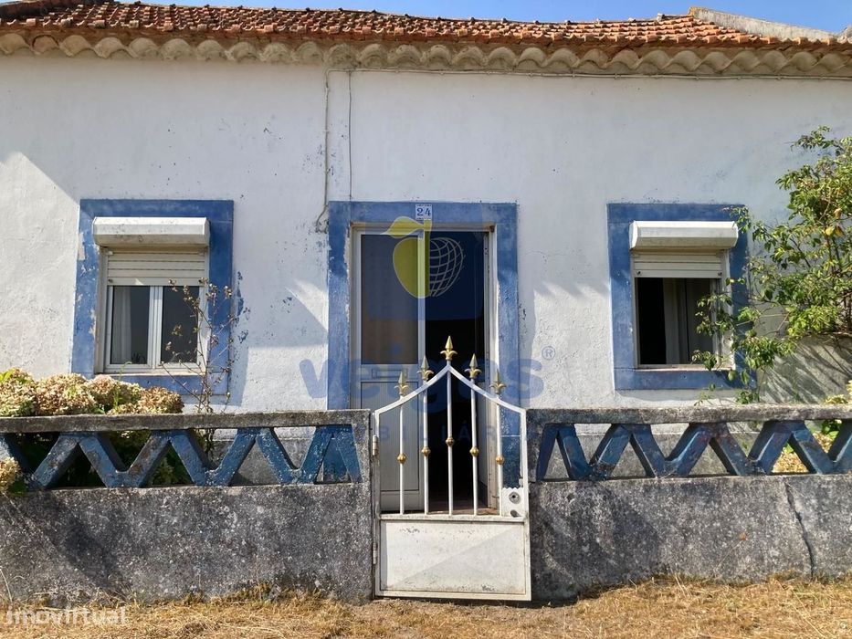 Casa Típica Portuguesa com Terreno de 6346m2