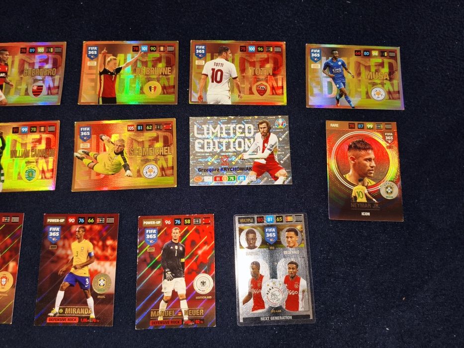 Karty FIFA piłkarskie mix