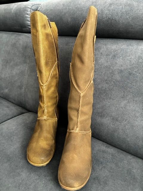 Botki "BATA" rozm. 38