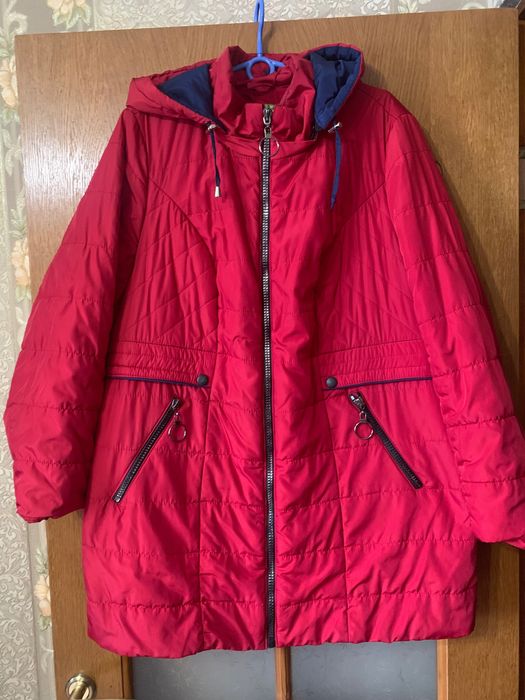 Жіноча куртка демісезон