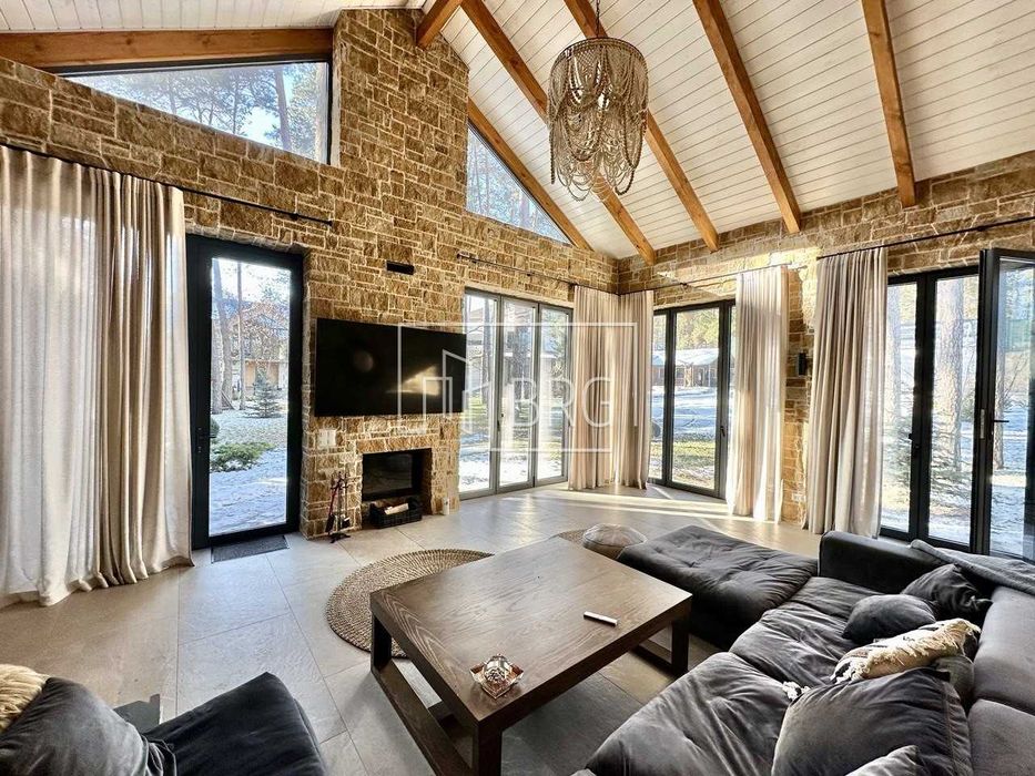 Дом с бассейном КГ Сосновый бор Козин Конча-Заспа без комиссии