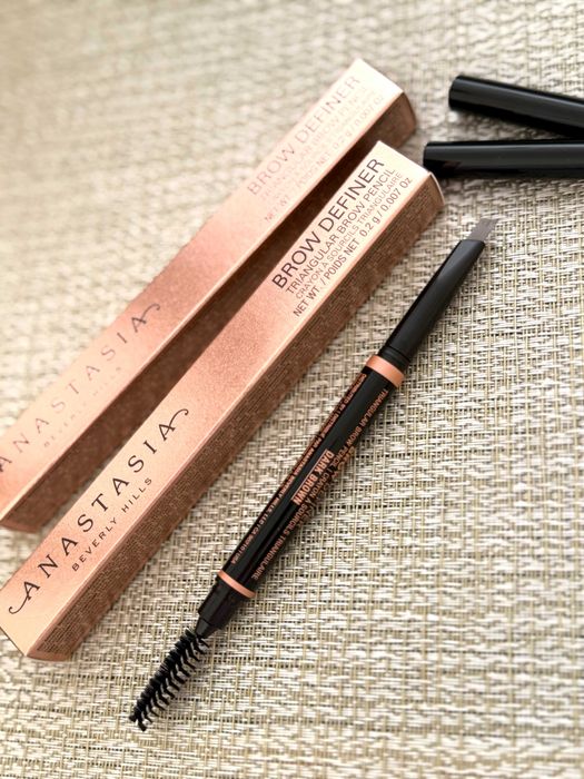 Олівець для брів Anastasia Beverly Hills Brow Definer. Оригінал