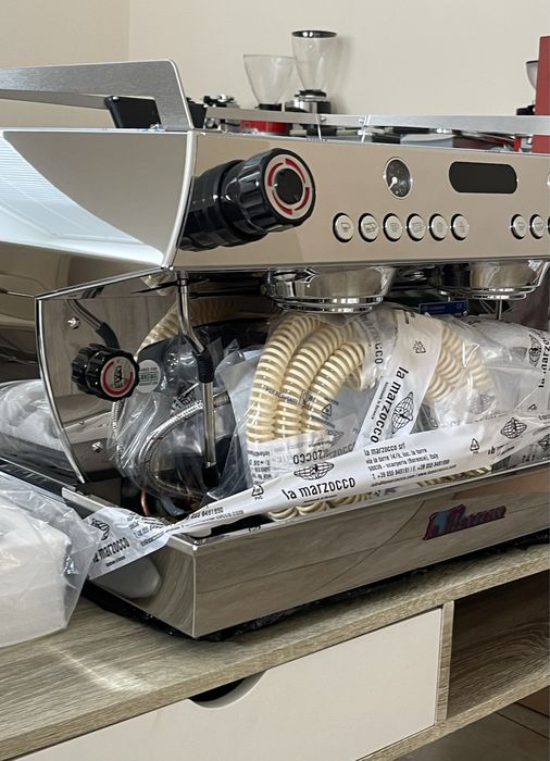 Кавомашина La Marzocco GB5
